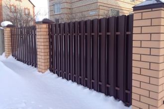 Забор из евроштакетника в шахматном порядке 30 метров фото в Пересвете