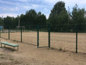 Забор на спортивную площадку 32 метра фото цена под ключ